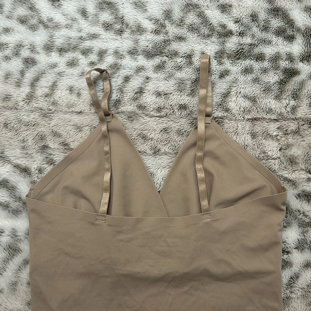 Warners shapewear slip dress Women “M” Tan Color Adjustable Strap Nylon-Spandex - Picture 4 of 11